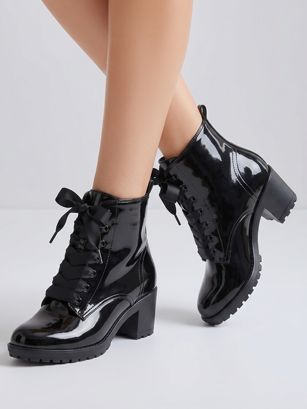 Betsy Johnson Betsyville black waterproof‎ rain boots moto boots Lug sole size 8